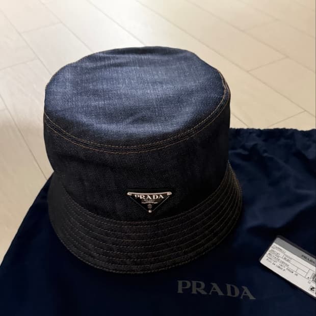 새상품 프라다 샐비지 데님 버킷햇 XXL (61cm)