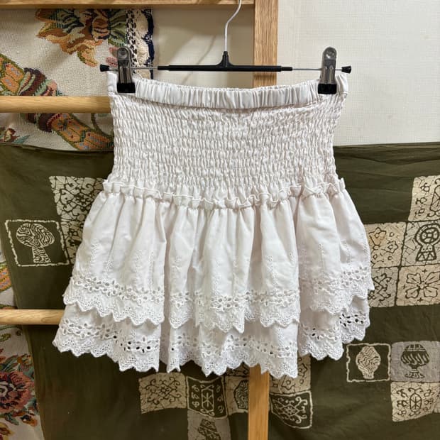 화이트 캉캉 미니 스커트