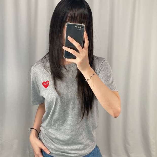 꼼데가르송 레드와펜 그레이 반팔