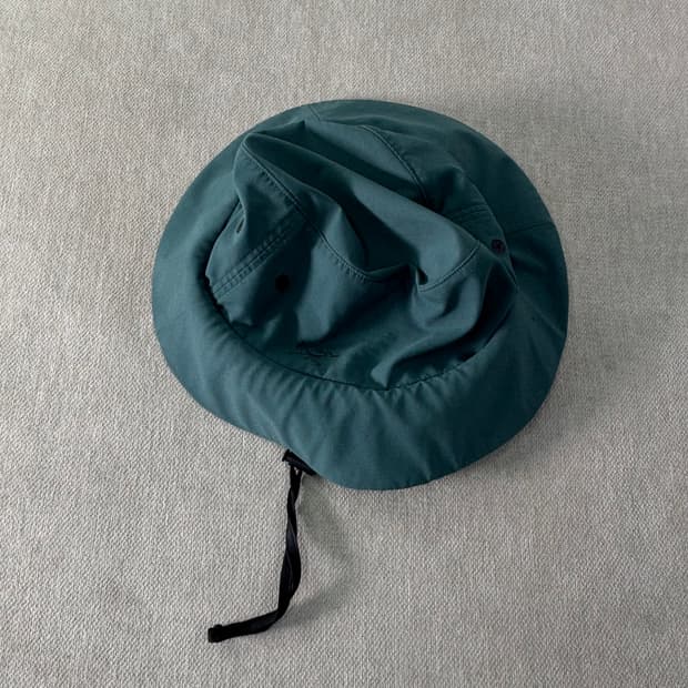  아크테릭스 신솔로 햇 버킷햇