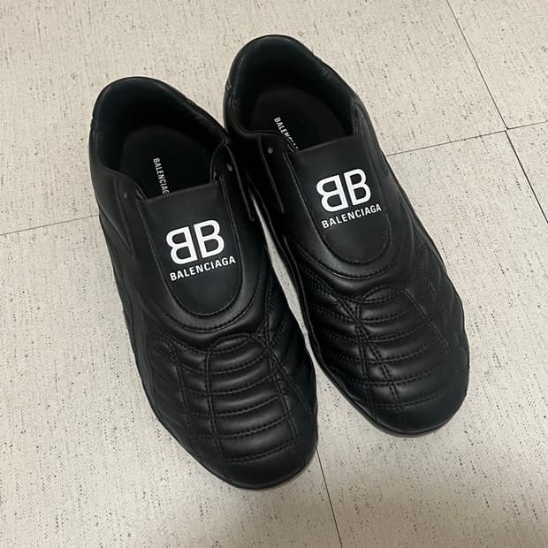 발렌시아가 젠스니커즈