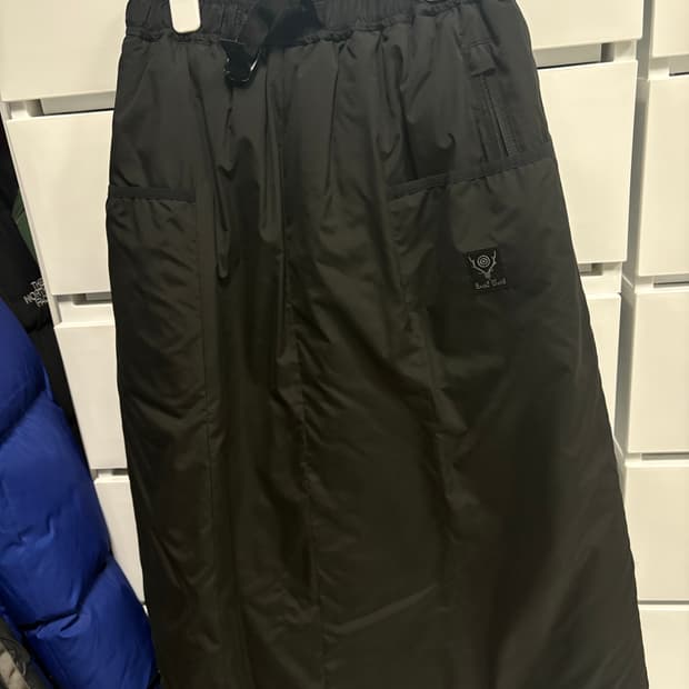 남이서팔 인슐레이션스커트 블랙