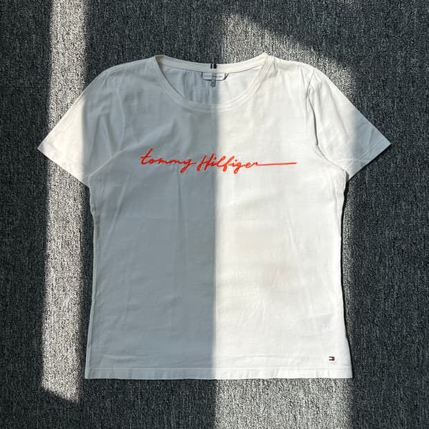 타미힐피거 레터로고 반팔티셔츠