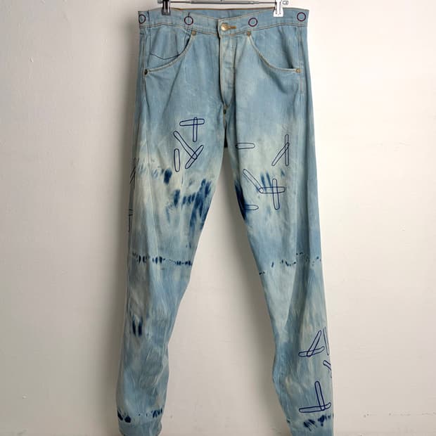 Levi’s Red Chaotic Bleach Jean
