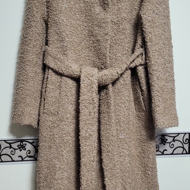 COS 코스 부클 롱코트