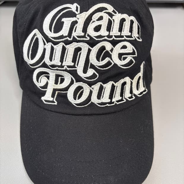 그램 아운스 파운드 70S Logo 6-Panel Cap_Black/Wh