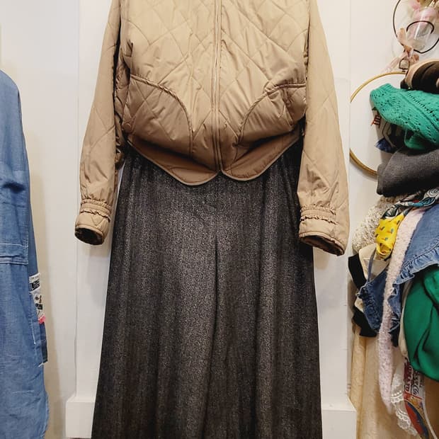 안지크 캐시미어 충전 경량패딩 .벨라디터치 와이드팬츠