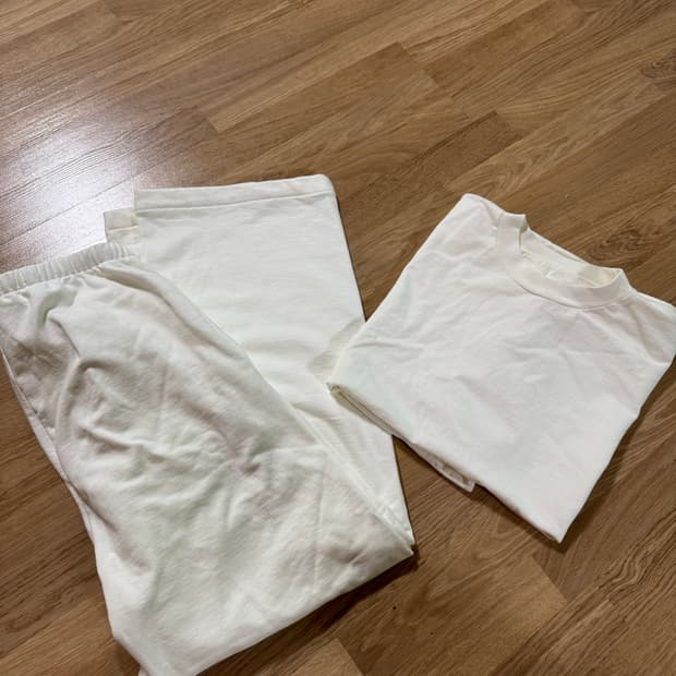 이지 상의2 바지1 사이즈 미색칼라 희귀 새제품