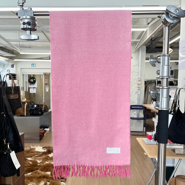 꾸레쥬 핑크 로고 스카프