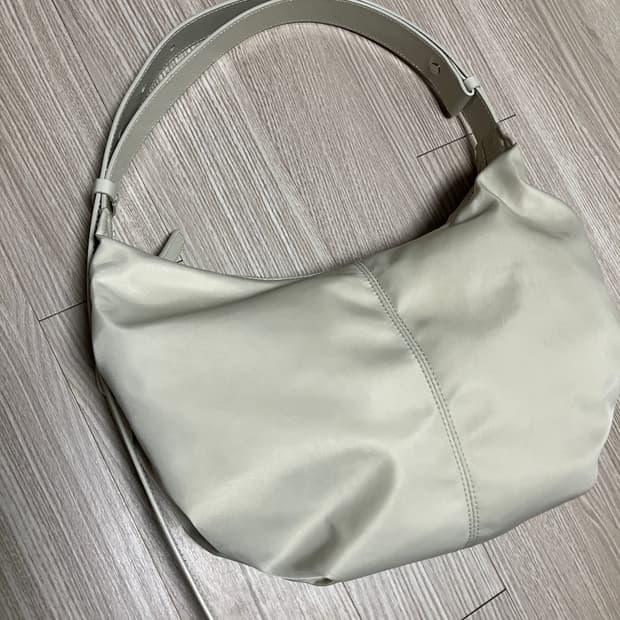 낫띵리튼 나일론 호보백 숄더백 아이보리 솔트