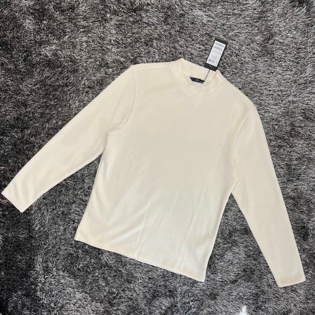 (새)앤드지 사카리바 모크넥 솔리드 티셔츠 (105)