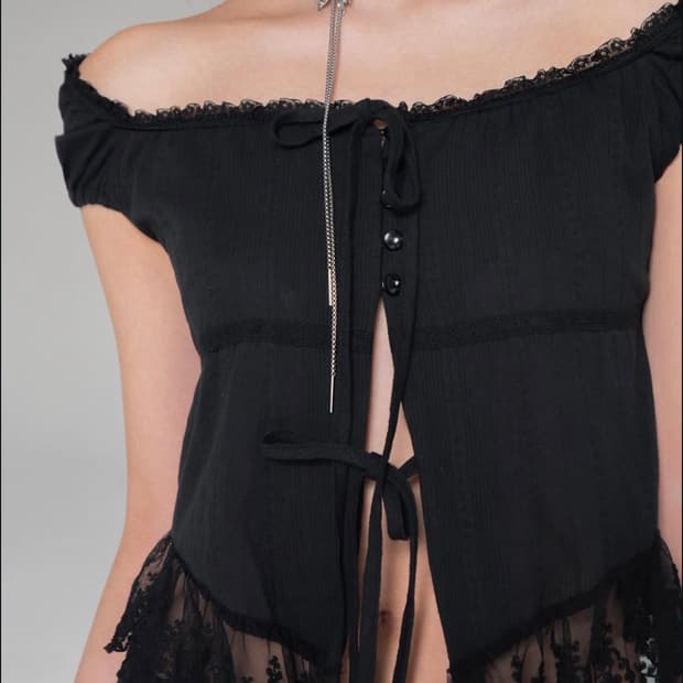 뉴얼린 반팔 블라우스