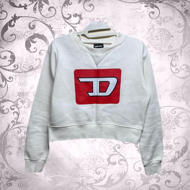 디젤 로고 크롭 기모 맨투맨