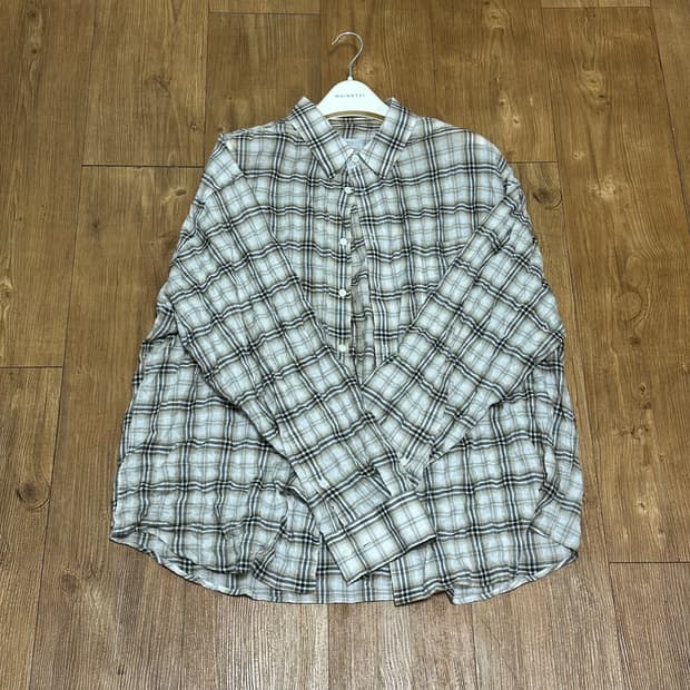 모마디자인 베이지 체크 셔츠