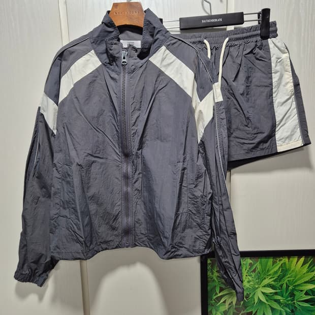 (세일)(새상품) 트레이닝 반바지 셋업