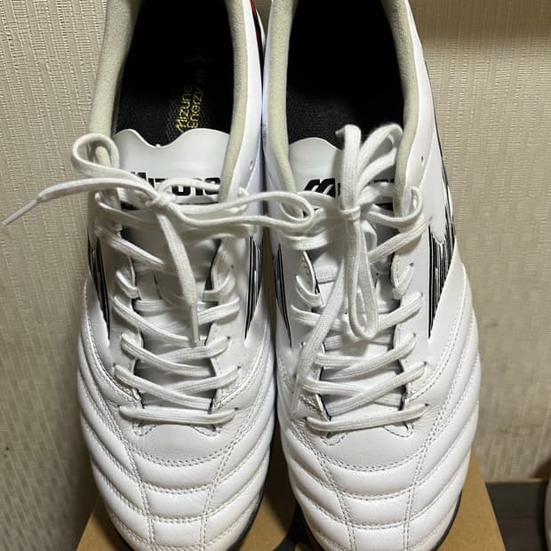 [275] 미즈노 모렐리아 네오4 프로 AS 풋살화