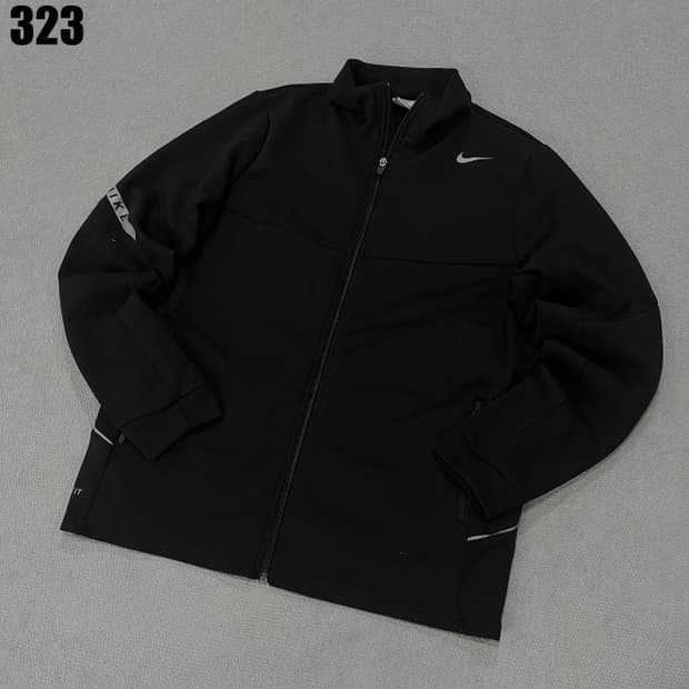 나이키 블랙 기능성 바람막이 