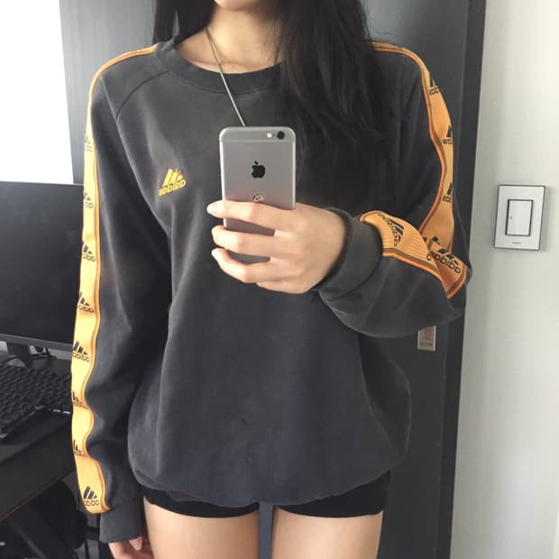 Adidas 사이드 트랙 맨투맨