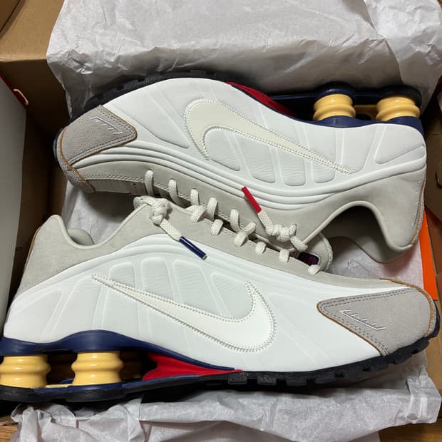 나이키 샥스 R4 265