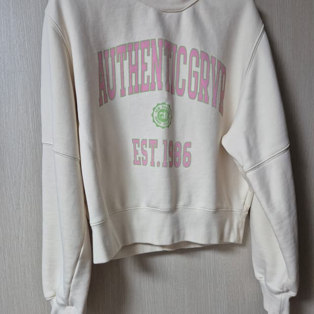 GROVE 그로브 크롭 맨투맨 아이보리