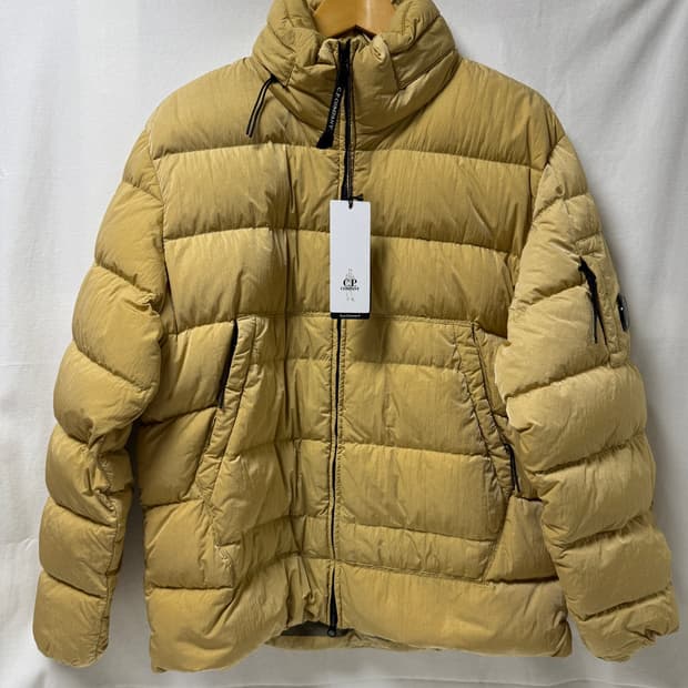 CP 컴퍼니 에코 크롬 R 다운자켓 50
