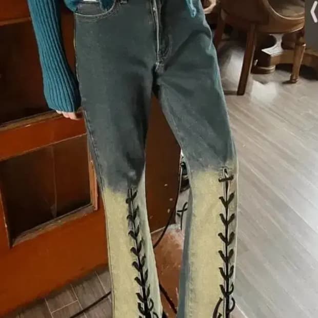 김아홉 특이한 부츠컷 데님 청바지 아일렛 27인치이하