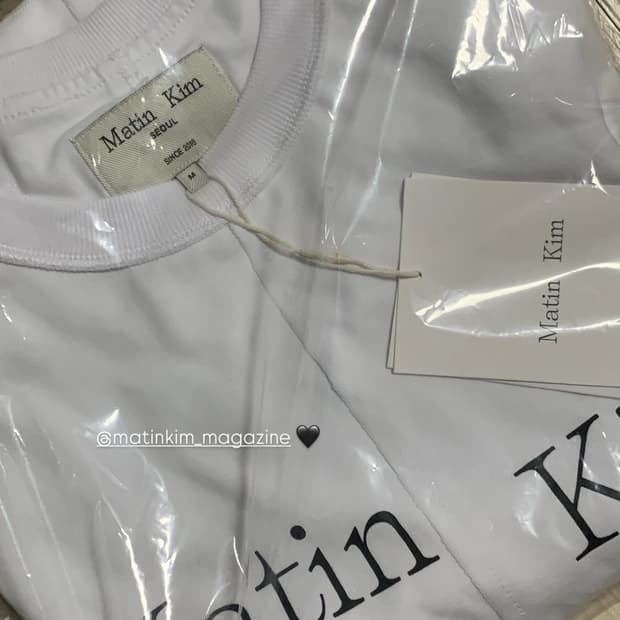 마뗑킴 Asymmetric logo top