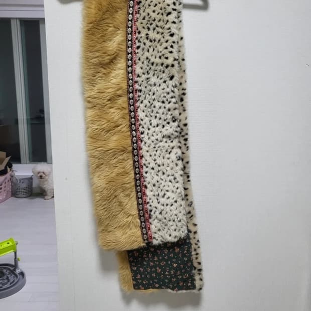 남녀 가능 일본브랜드 Feelea 퍼 리버시블 머플러 숄  새제품