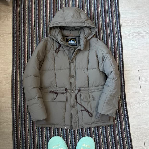 에디바우어 마더그라운드 카라코람 패딩