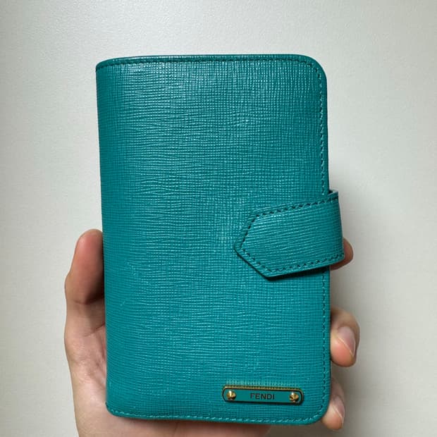 펜디 사피아노 중지갑