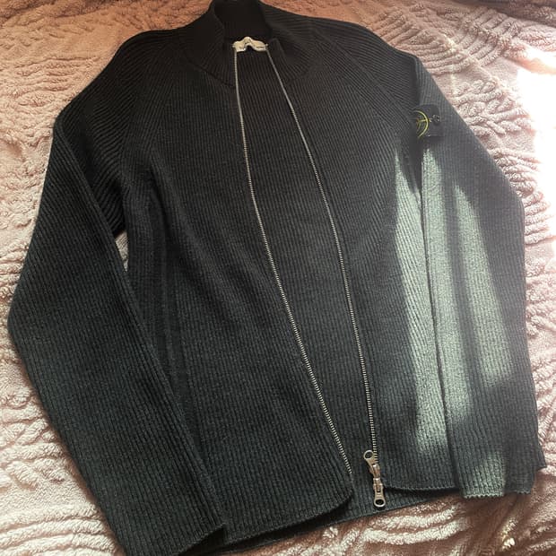 스톤아일랜드 투웨이 니트 후드집업 블랙M