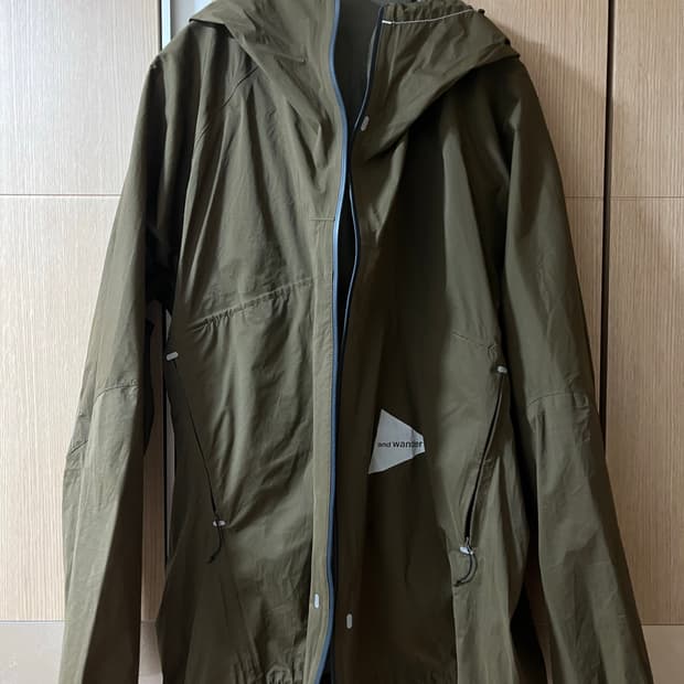 앤드원더 바람막이 자켓 브라운 3사이즈 팝니다