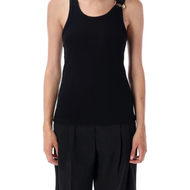 sleeveless top black