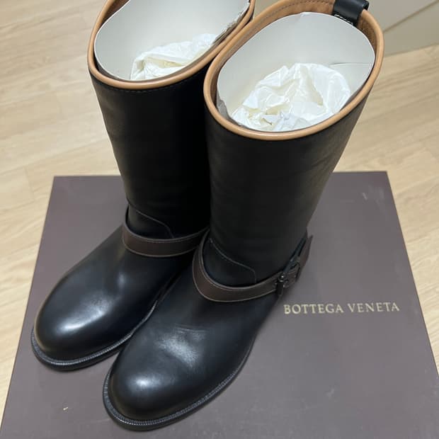 보테가베네타 엔지니어 부츠