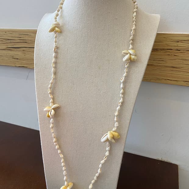 하와이안 조개껍질 목걸이