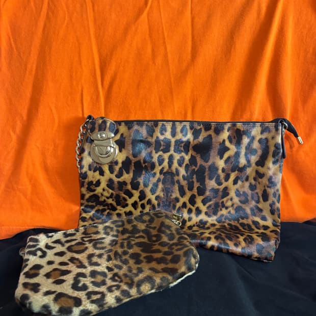 vintage leopard 2 bags metal string