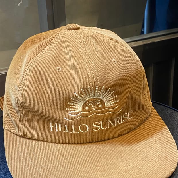 헬로썬라이즈 스냅백