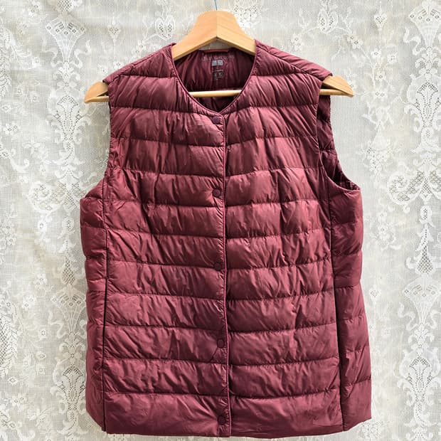 유니클로 경량 패딩 베스트