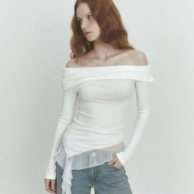 ASURA OBLIQUE SHIRRING WAVE T 오프숄더 티