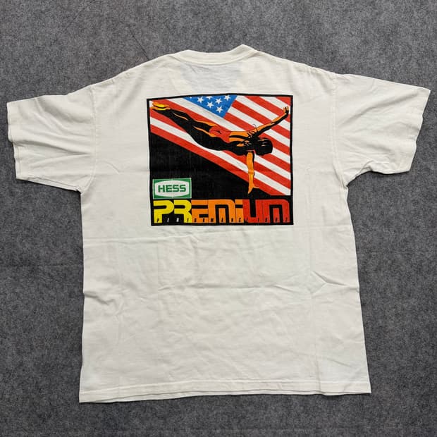 90s Vintage HESS Single Stitch Tshirt