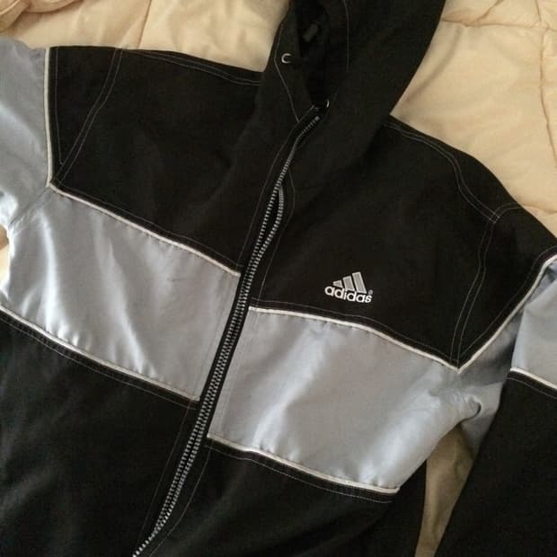 아디다스 바람막이