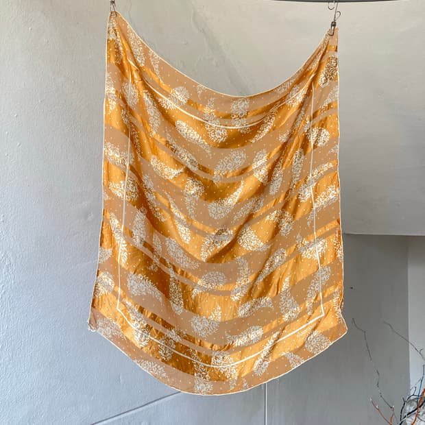 에스닉 오렌지 페이즐 패턴 스카프