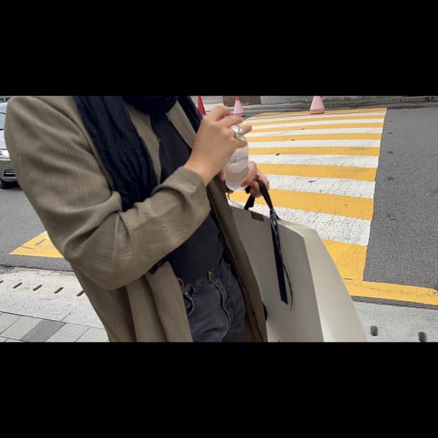 아마데이 실크 셔츠 구해요