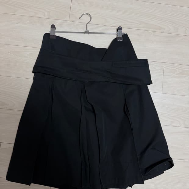 EE  미디 스커트
