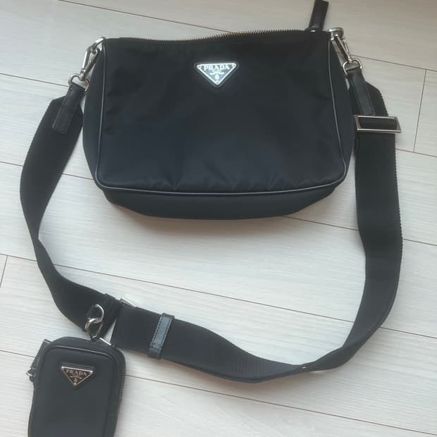 프라다 리나일론 크로스백 팝니다 2vh113