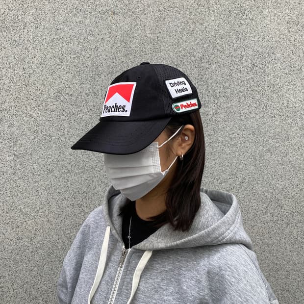 피치스(Peaches.) 'Driving Heals' 블랙 메쉬 캡