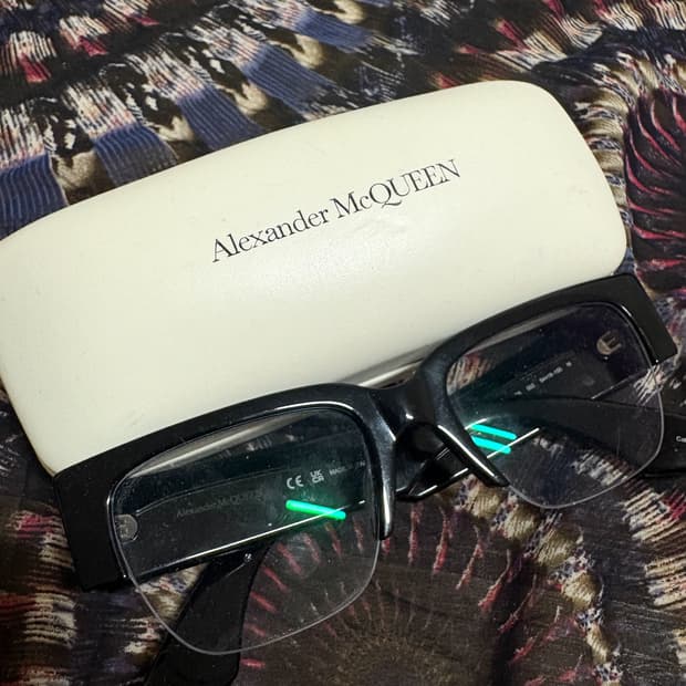 알렉산더 맥퀸 반무테 안경