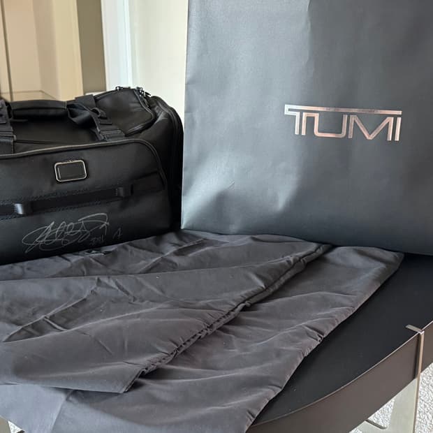 [새상품] 투미 손흥민 친필 싸인 / 메이슨 더플백 블랙 / 전국 1명 