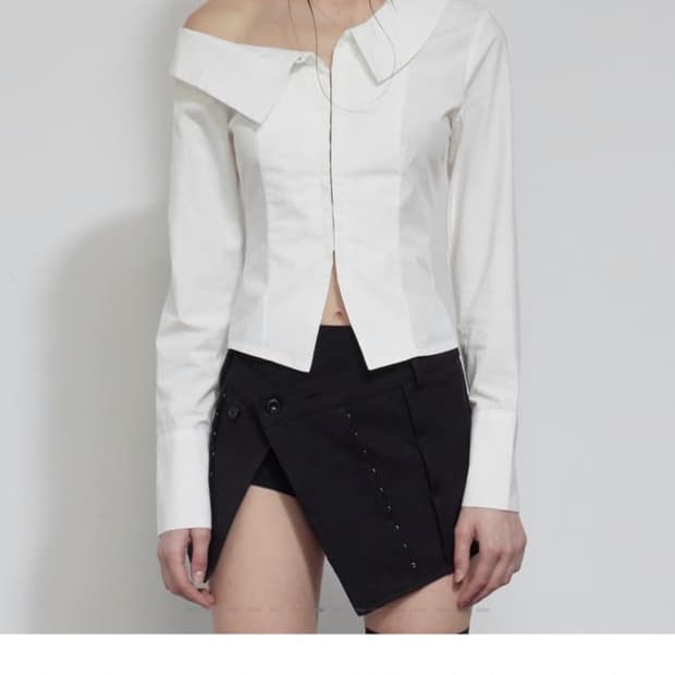 보헤미안서울 원숄더 슬림핏 셔츠 