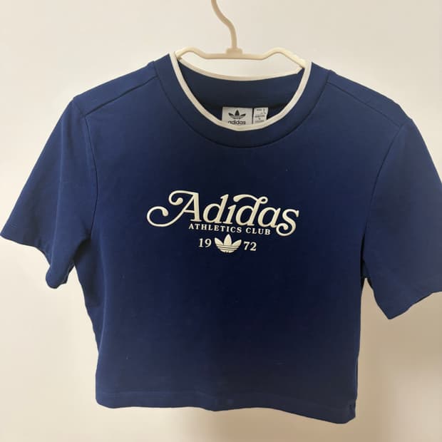 아디다스 크롭 반팔티